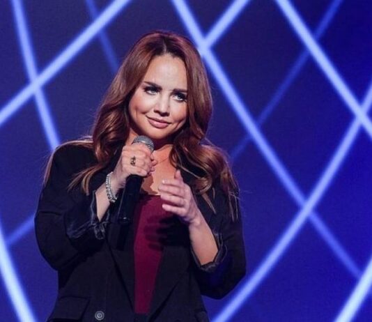 Почему поклонники МакSим требуют остановить ее гастрольный тур