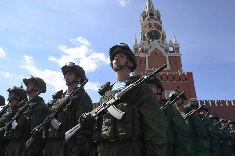 
Почему Россия готовится к ядерной войне с Америкой, рассказал советник Белого дома                