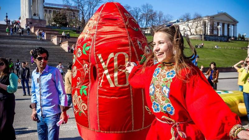 
Праздничные выходные: можно ли 15 и 16 апреля работать, сажать рассаду, посещать кладбище, убирать дома, начинать новые дела                