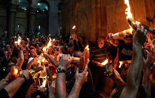 Схождение Благодатного огня в 2023 году: дата и традиции