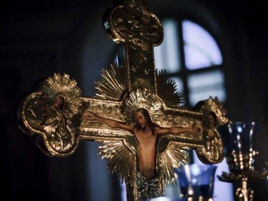 Страстная пятница 14 апреля: что можно и что строго запрещено делать в пятый день Страстной седмицы