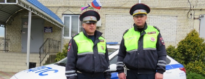 
        В Краснодарском крае инспекторы ДПС экстренно доставили в лечебное учреждение мужчину с микроинсультом    