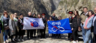 В рамках общереспубликанской эстафеты «Мы выбираем ЮИД» юные инспекторы призвали гостей и жителей курортного района Кабардино-Балкарии к соблюдению ПДД