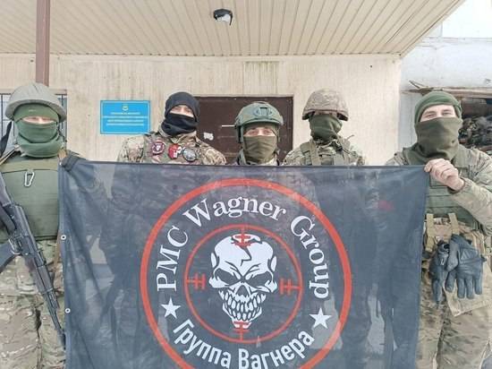 
Что будет с ЧВК «Вагнер» после отхода из освобожденного Бахмута, и удержат ли город сил Минобороны                