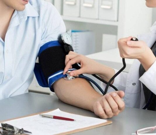 Как не платить за медпомощь, которая положена по ОМС