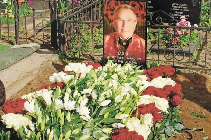 
Какие события привели к череде двух смертей российских модельеров Валентина Юдашкина и Вячеслава Зайцева                