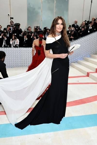 
«Met Gala-2023»: все модные образы бала Института костюма                