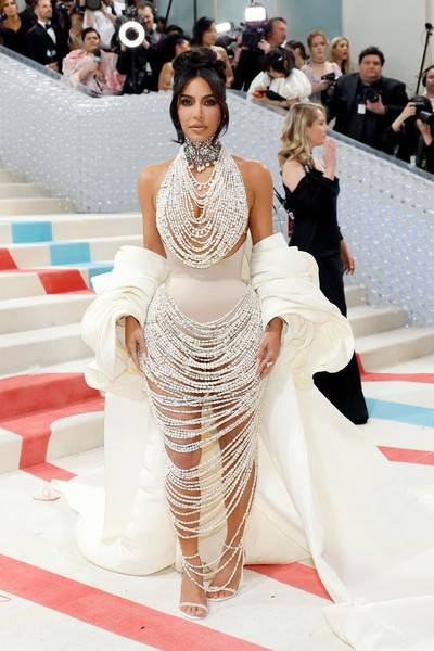 
«Met Gala-2023»: все модные образы бала Института костюма                