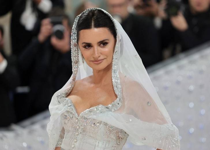 
«Met Gala-2023»: все модные образы бала Института костюма                