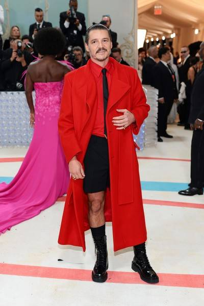 
«Met Gala-2023»: все модные образы бала Института костюма                