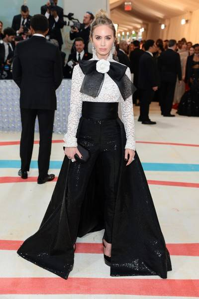 
«Met Gala-2023»: все модные образы бала Института костюма                
