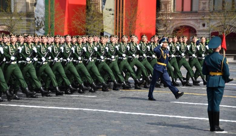 
Перечень запрещенных предметов на Парад Победы 9 мая 2023 года: что нельзя брать с собой                