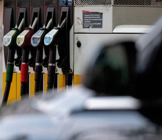 Почему цены на бензин в России могут измениться с 8 мая 2023 года