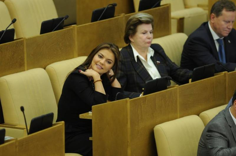 
Сколько на самом деле детей у Алины Кабаевой                