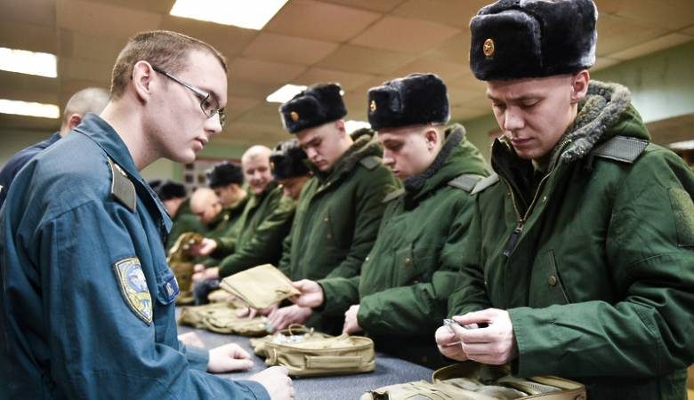 
Уклонисты ответят: Минобороны сформирует электронные дела призывников и отправит повестки на Госуслуги                