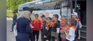 В Белгородской области более 2,5 тысяч школьников стали участниками выездных занятий в автобусе-тренажере «Школа дорожной безопасности»