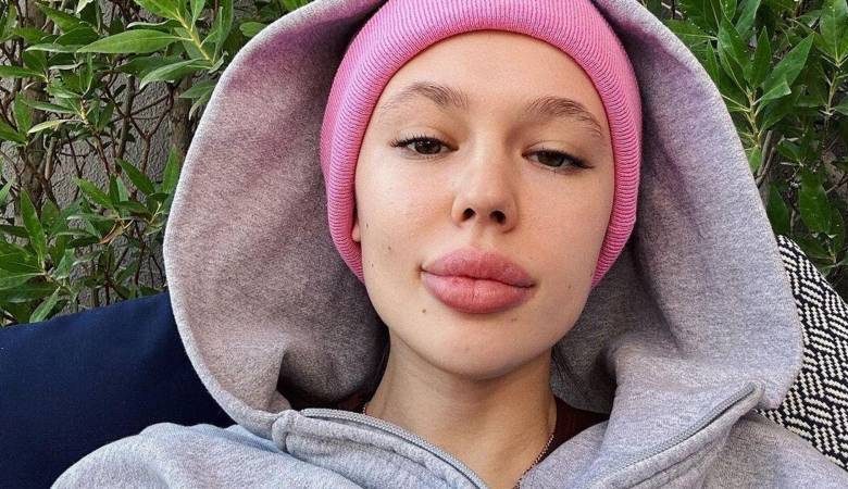 
В «черном списке»: налоговики заблокировали операции по банковским счетам Инстасамки                
