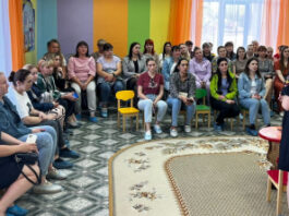 В Новгородской области родители получают консультации по обеспечению дорожной безопасности детей в летний период