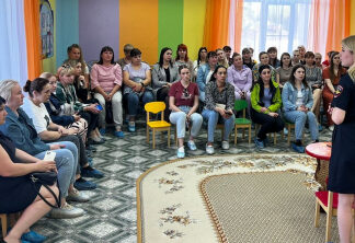 В Новгородской области родители получают консультации по обеспечению дорожной безопасности детей в летний период