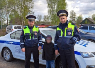 В Новгородской области самовольно ушедший из дома мальчик найден сотрудниками Госавтоинспекции живым и невредимым
