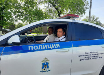 В Ставропольском крае автоинспекторы сопроводили в больницу ребенка с травмами