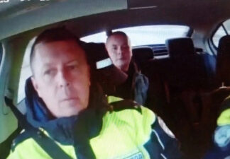 В Вологодской области сотрудники Госавтоинспекции вовремя помогли беременной женщине