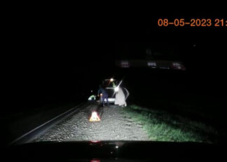 Жительница Казани поблагодарила сотрудника Госавтоинспекции за помощь в дороге