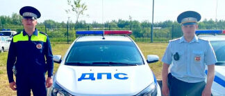 Сотрудники новгородской Госавтоинспекции оперативно доставили в больницу мужчину, которому требовалась медицинская помощь