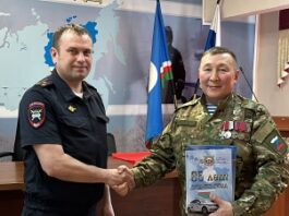 В Госавтоинспекции Якутии состоялась встреча с Героем России Александром Колесовым