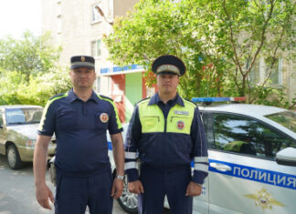 В Липецкой области автоинспекторы спасли жизнь мужчине, получившему серьезную бытовую травму