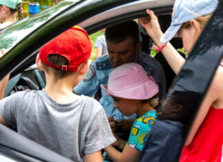 В рамках летней оздоровительном кампании сотрудники Госавтоинспекции Свердловской области проводят полезные практикумы по безопасности на дороге