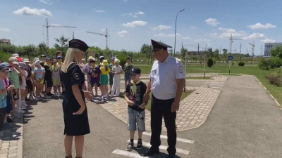 
        В Ставрополе профильные смены по ПДД в оздоровительных лагерях охватят более 3 тысяч школьников    