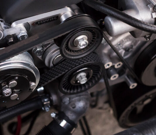 Установка ручейкого поликлинового ремня