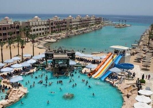 Семь лет на выполнение задачи: Россия создаст на побережьях пяти морей крупные курорты