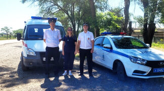 Ставропольские автоинспекторы и медики дают полезные советы водителям в поездках в жаркую погоду