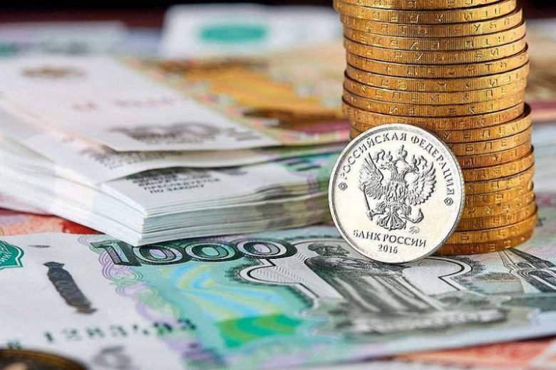 
Стремительно падает: объяснения экспертов и прогнозы курса рубля на 2023 год                