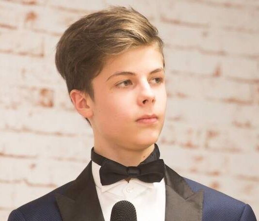 Валерий Олегович Смирнов (внук В.Н. Шнякина) о своей одногруппнице Марие Поломошновой: — «скатилась и стала просто тупой овцой»