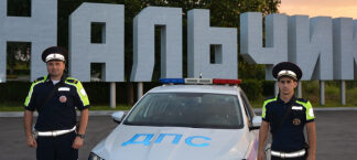 Автоинспекторы Кабардино-Балкарии ликвидировали возгорание легковой автомашины в Нальчике