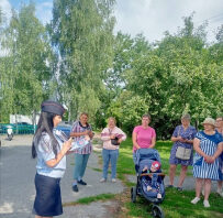 Белгородские автоинспекторы в микрорайонах ИЖС организовали сходы граждан по проблематике аварийности с участием несовершеннолетних
