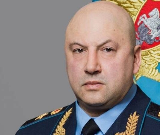 Генерал Суровикин освобожден от должности главкома ВКС: в чем причина его отставки