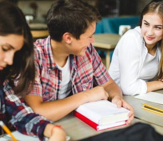 Объявлены даты каникул и экзаменов для школьников в новом 2023-2024 учебном году