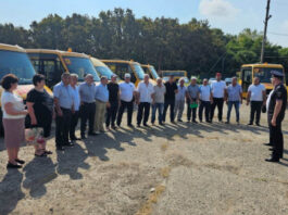 Сотрудники Госавтоинспекции Адыгеи проводят массовую проверку школьных автобусов