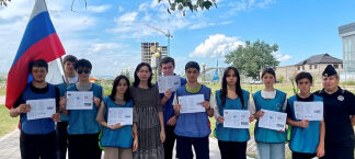 В честь Дня Государственного флага Российской Федерации для юных пешеходов Кабардино-Балкарии и их родителей состоялась акция «Мой флаг – моя безопасность»