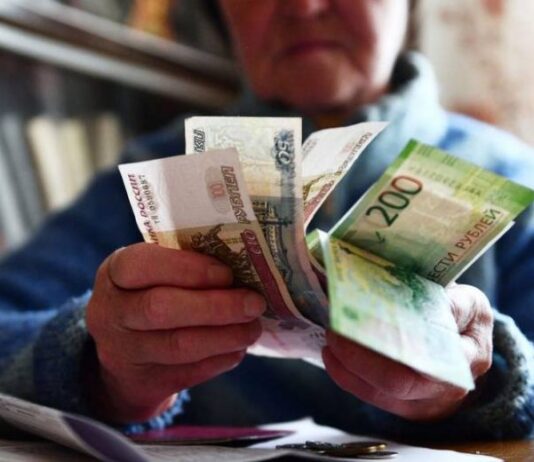 Масштабная индексация зарплат сотрудникам бюджетных и коммерческих организаций: кому и на сколько повысят выплаты