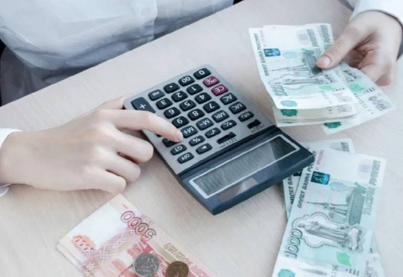 
Масштабная индексация зарплат сотрудникам бюджетных и коммерческих организаций: кому и на сколько повысят выплаты                