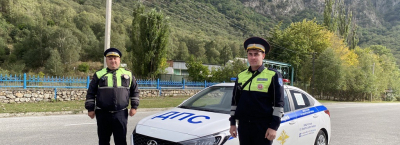 
        Московская семья выразила благодарность сотрудникам Госавтоинспекции Кабардино-Балкарии за помощь на дороге    