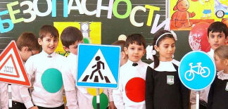 Обращение руководителя российской Госавтоинспекции генерал-лейтенанта полиции Михаила Черникова, посвященное Дню знаний