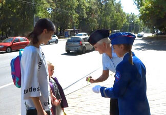 В Ставрополе ЮИДовцы и автоинспекторы проводят уроки-практикумы по ПДД с воспитанниками дошкольных учреждений