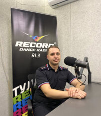 В Тульской области с участием сотрудников Госавтоинспекции продолжается цикл радиопередач по безопасности дорожного движения