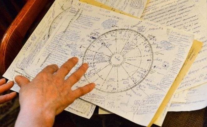
Астролог Александр Зараев предсказывает крупные перемены в мире после коридора затмений в октябре 2023 года                